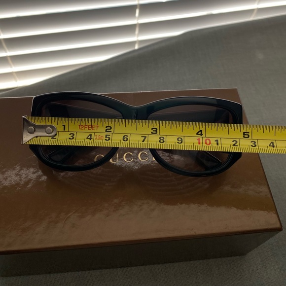 GUCCI Sunglass - Picture 14 of 16